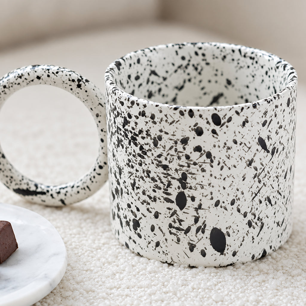 Kubek Ceramiczny 320 ml - Duży Uchwyt i Trzy Warianty Wykończenia