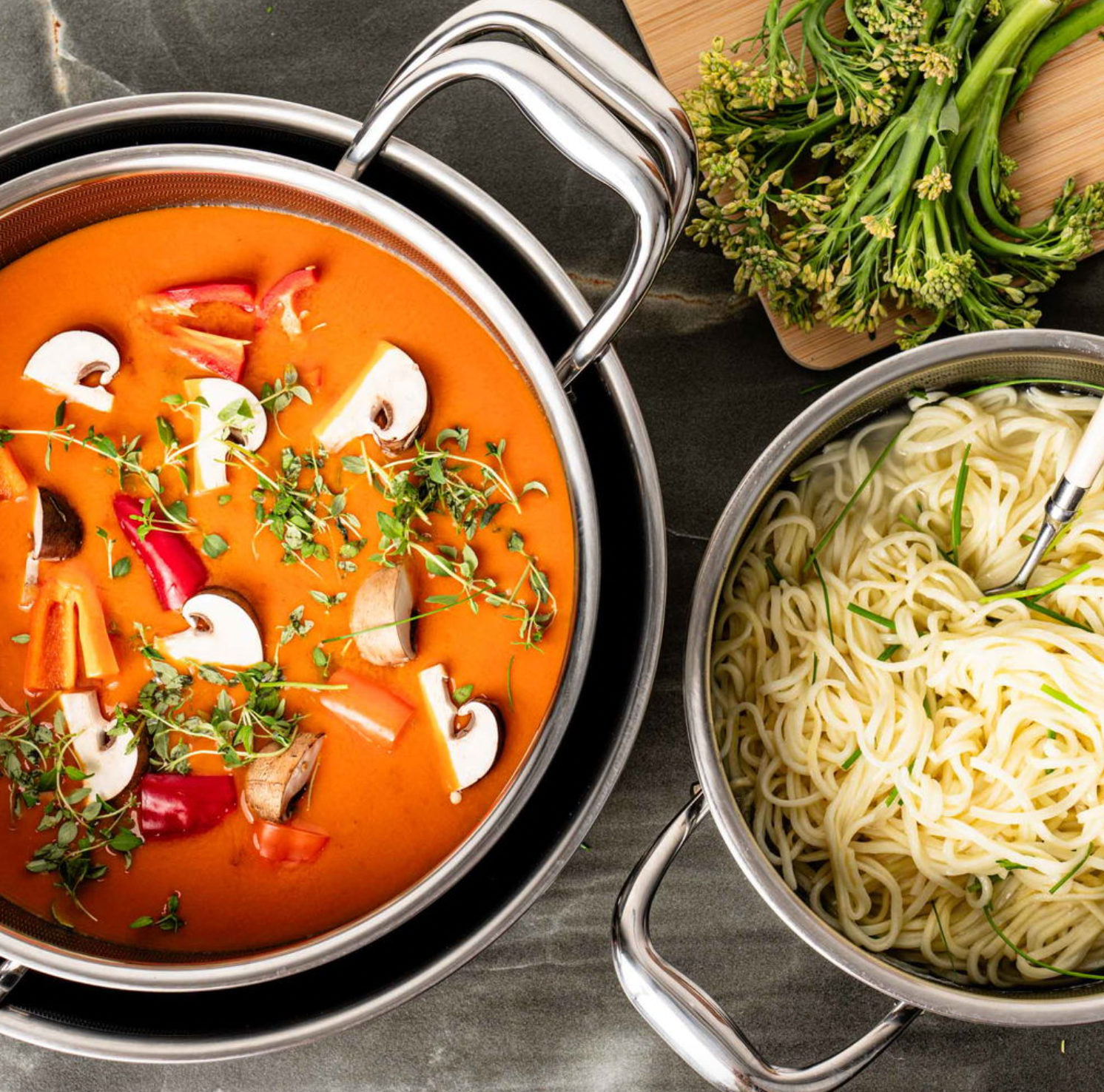 Garnek Hybrydowy Z Pokrywką – Ø24 Cm